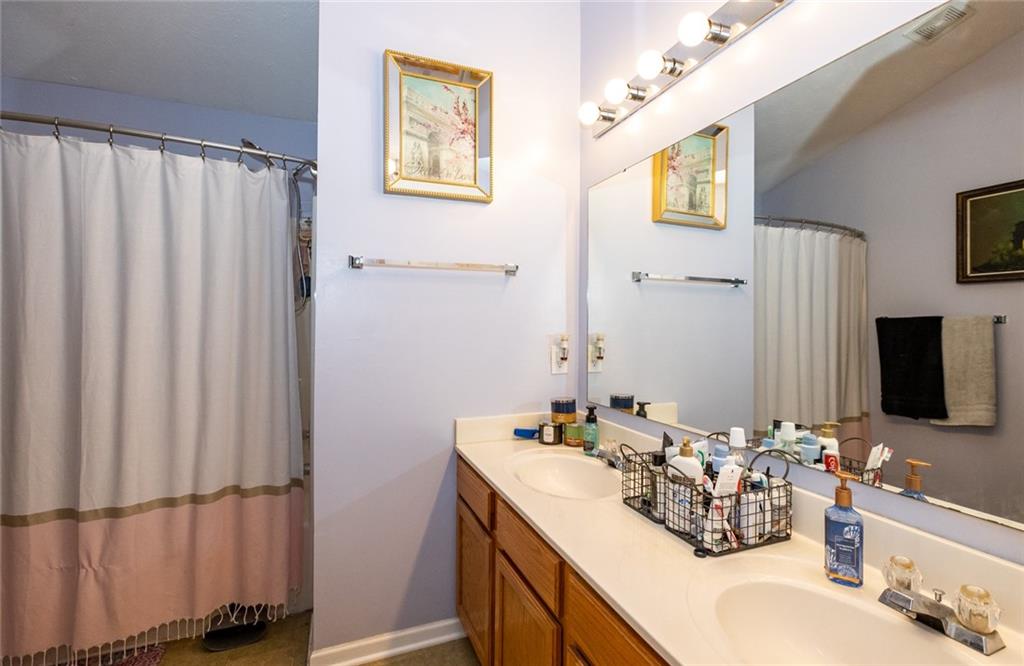 8520 AVIVA Lane