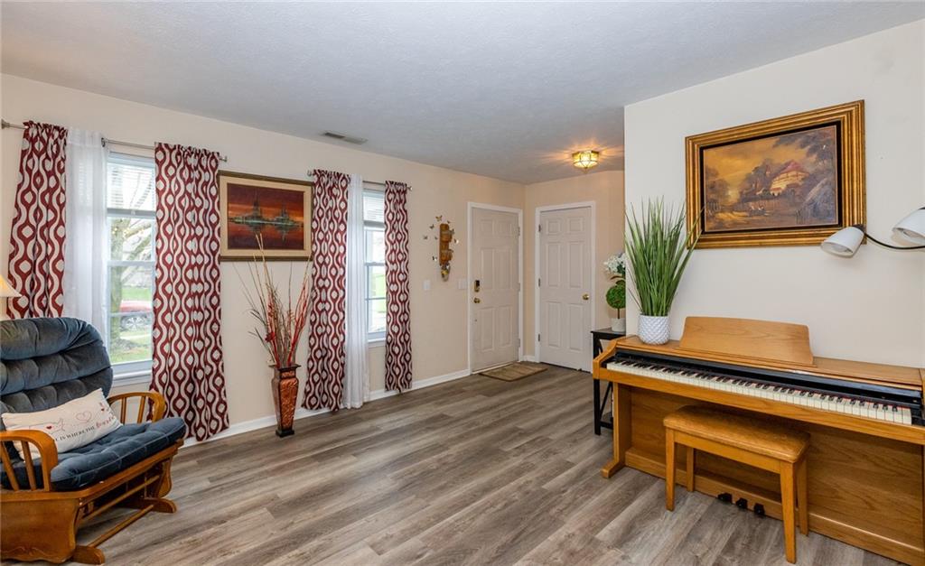 8520 AVIVA Lane