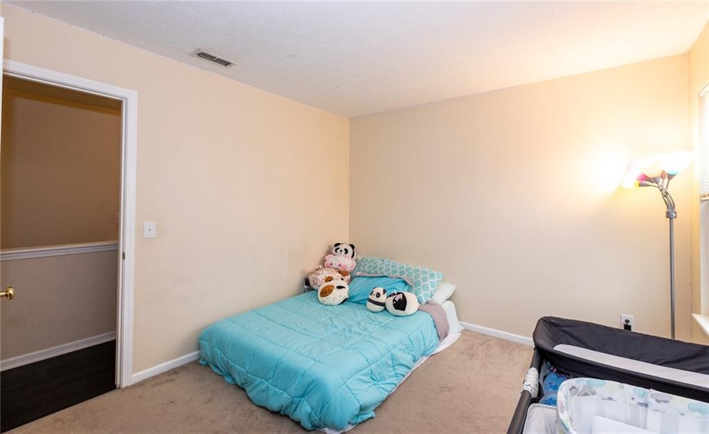 8520 AVIVA Lane