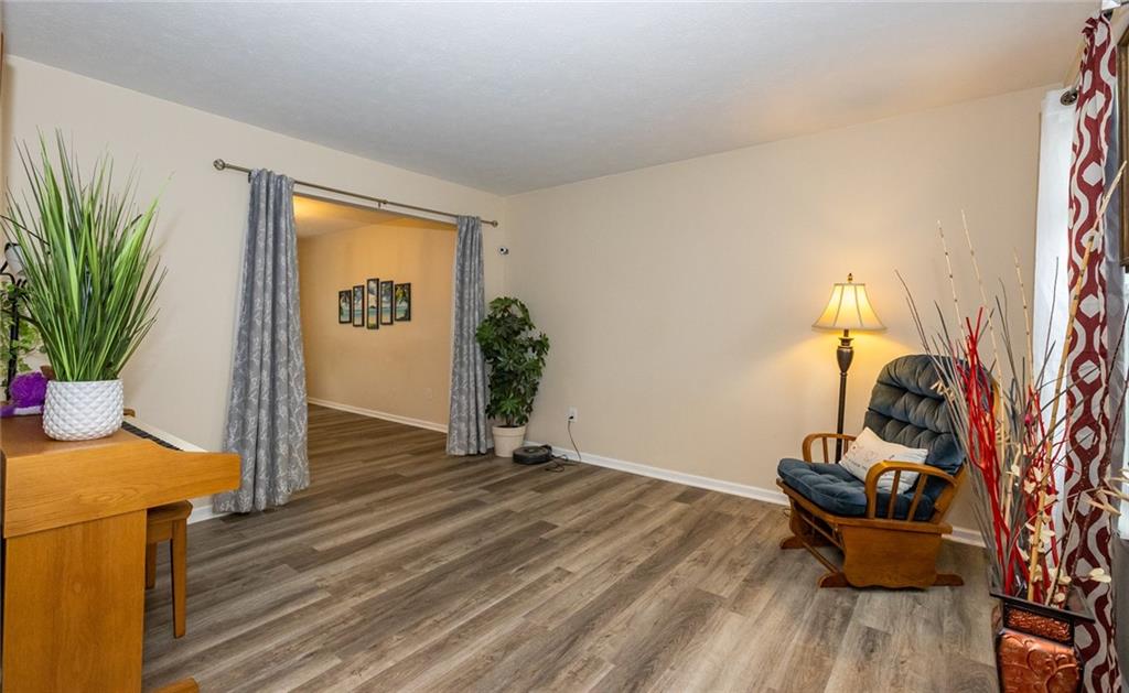 8520 AVIVA Lane