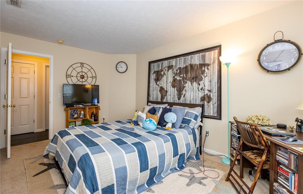 8520 AVIVA Lane
