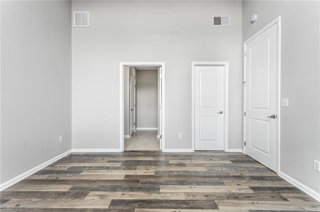 630 N College Avenue Unit: 407