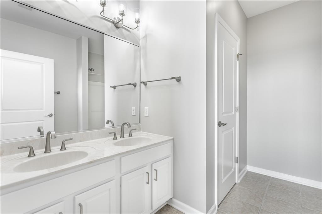 630 N College Avenue Unit: 407