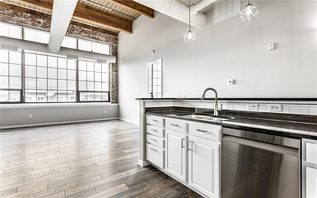 630 N College Avenue Unit: 407