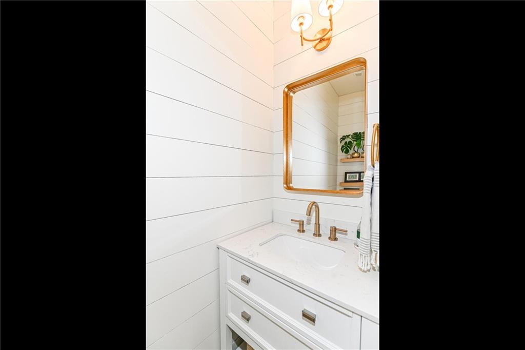 3467 Paisley Pointe