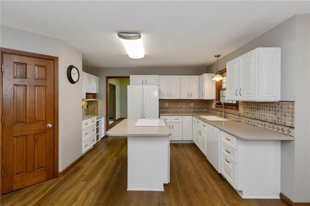 253 Hollowview Court