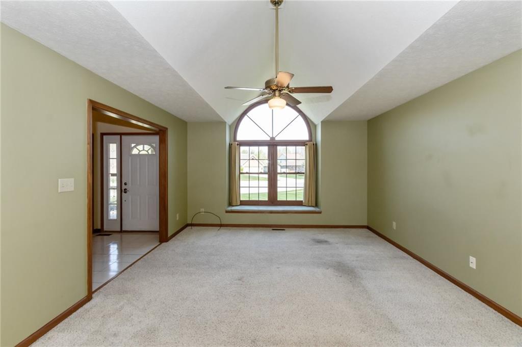 253 Hollowview Court
