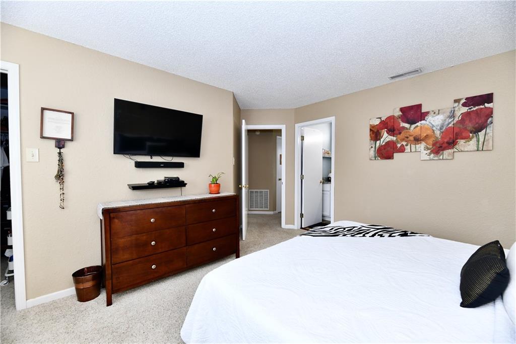 5246 Tufton Drive