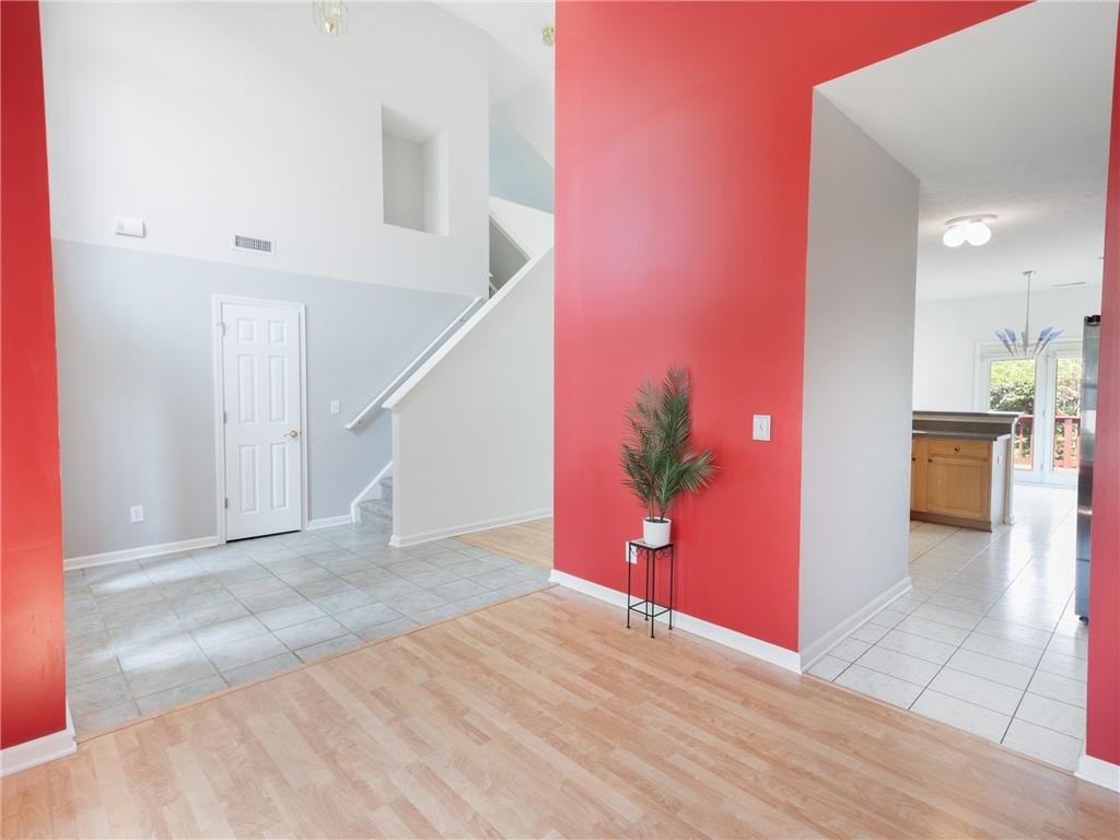 5900 Hollow Oak Trail
