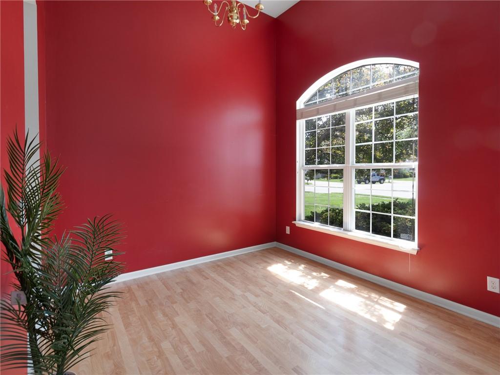 5900 Hollow Oak Trail