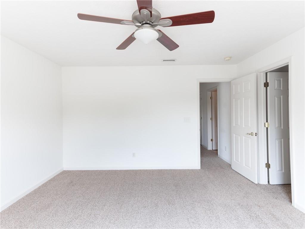 5900 Hollow Oak Trail