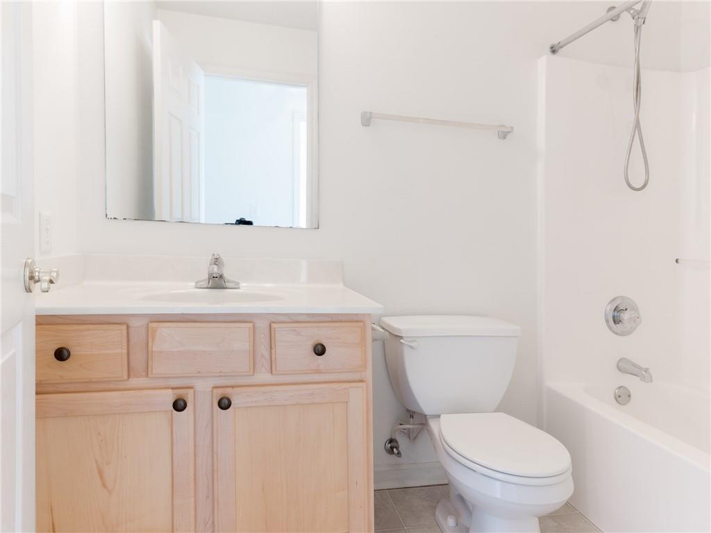 5900 Hollow Oak Trail