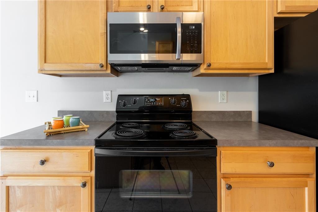 5900 Hollow Oak Trail