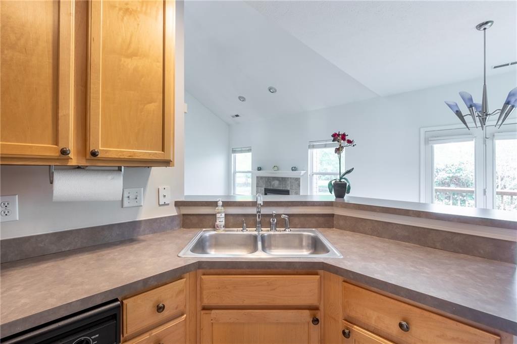 5900 Hollow Oak Trail