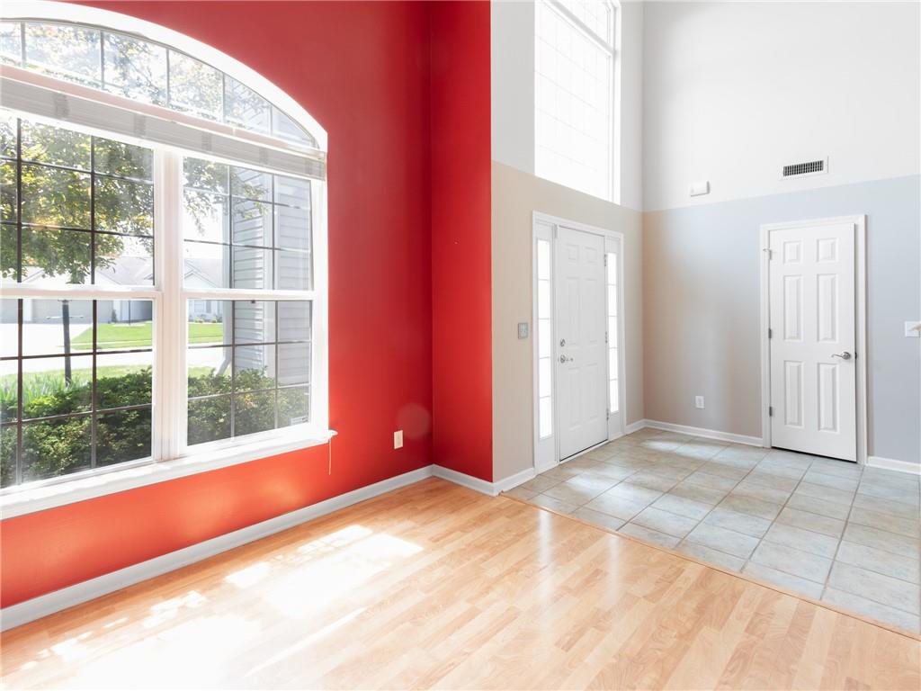 5900 Hollow Oak Trail