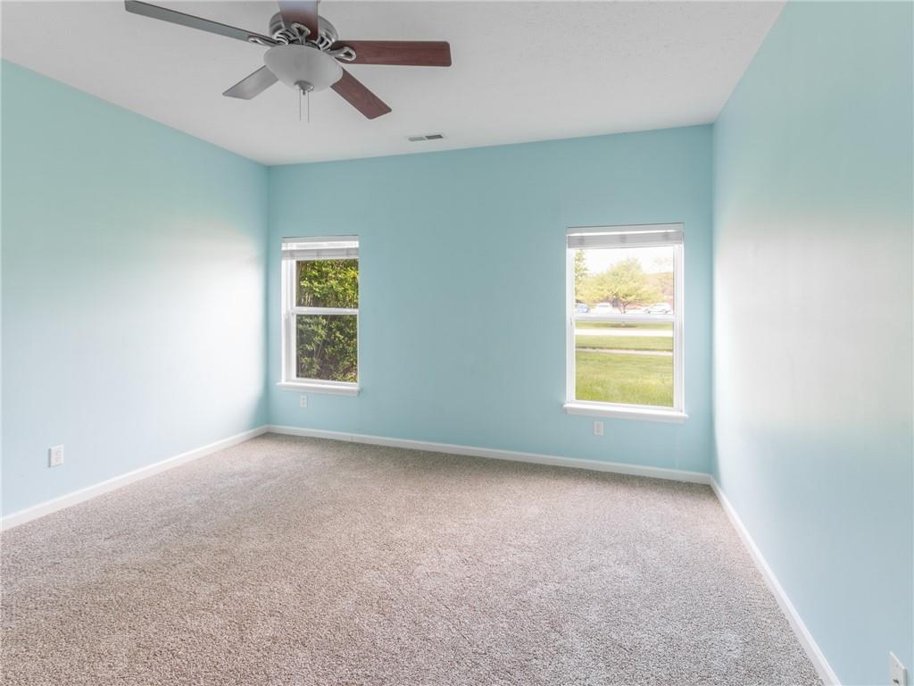 5900 Hollow Oak Trail