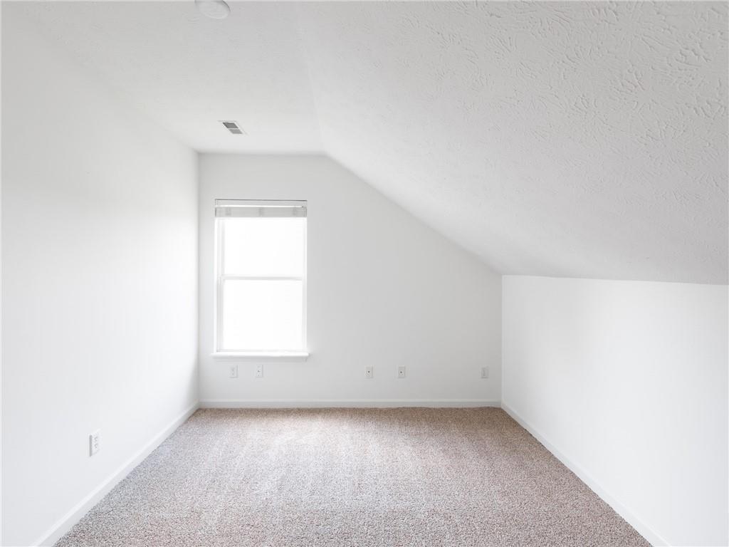 5900 Hollow Oak Trail
