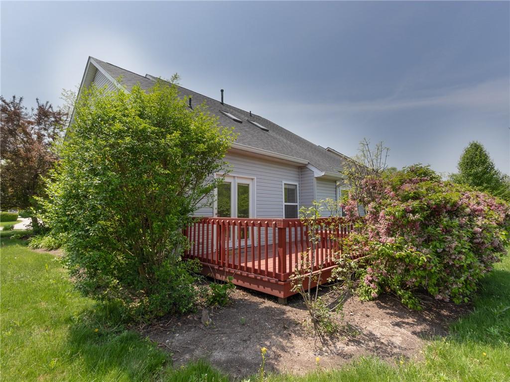 5900 Hollow Oak Trail