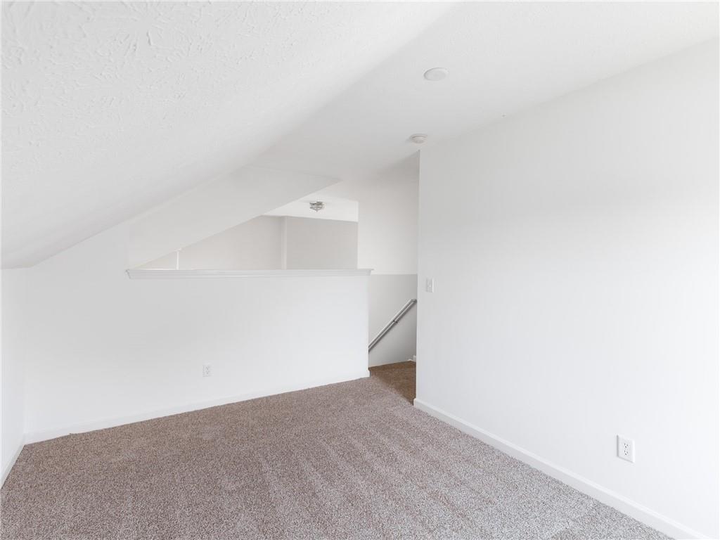 5900 Hollow Oak Trail