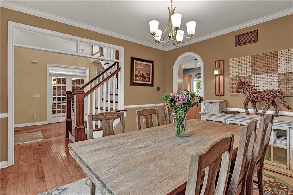 2436 Burnham Walk