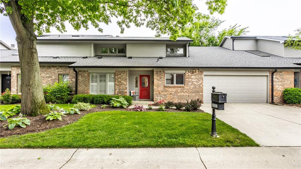 1022 Stratford Hall