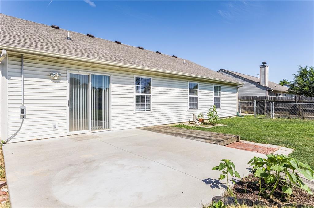 951 PEONY Lane
