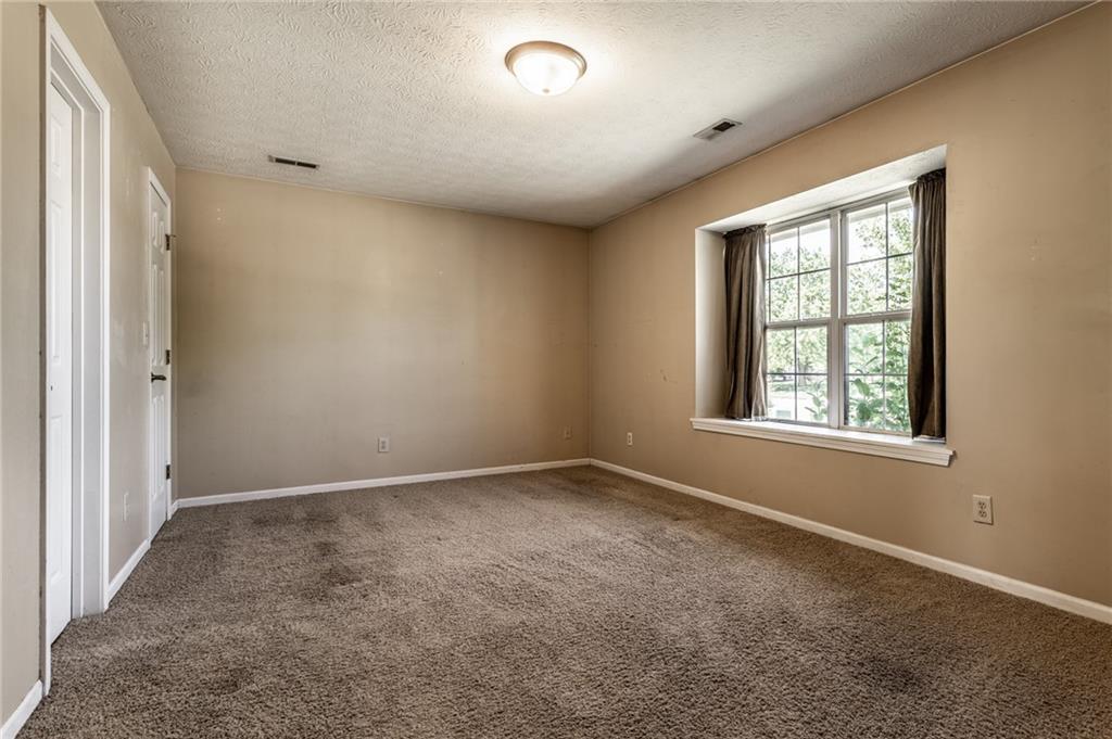951 PEONY Lane