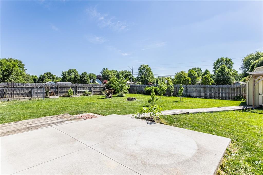 951 PEONY Lane