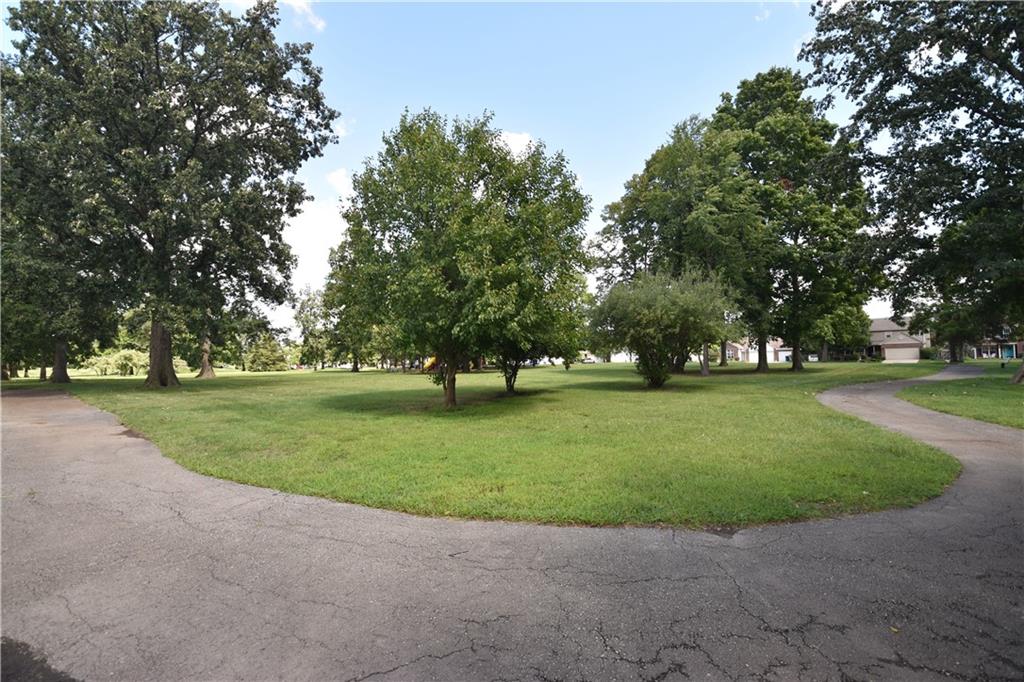 12854 Sweet Briar Parkway