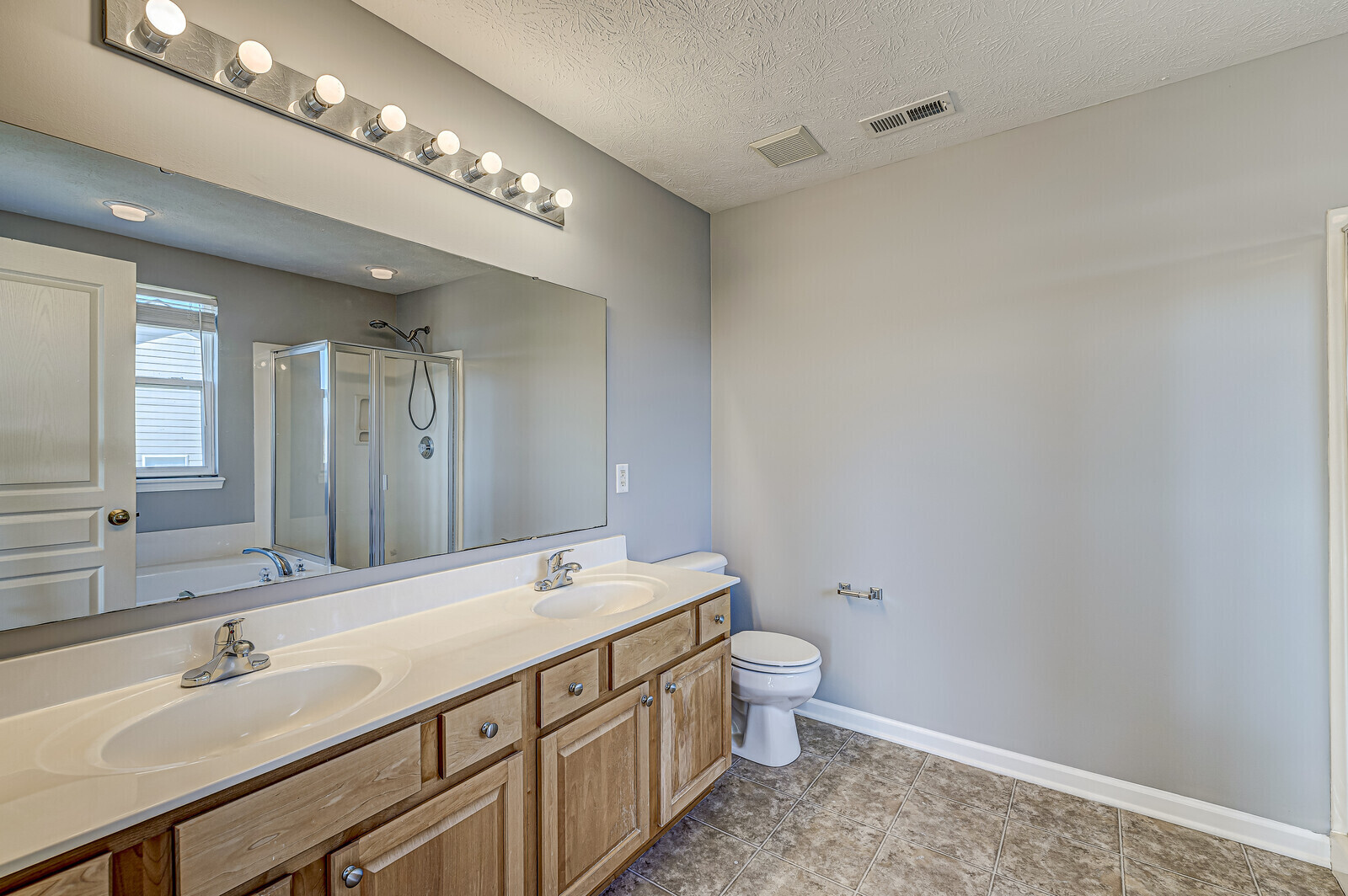 4045 Rowlett Place