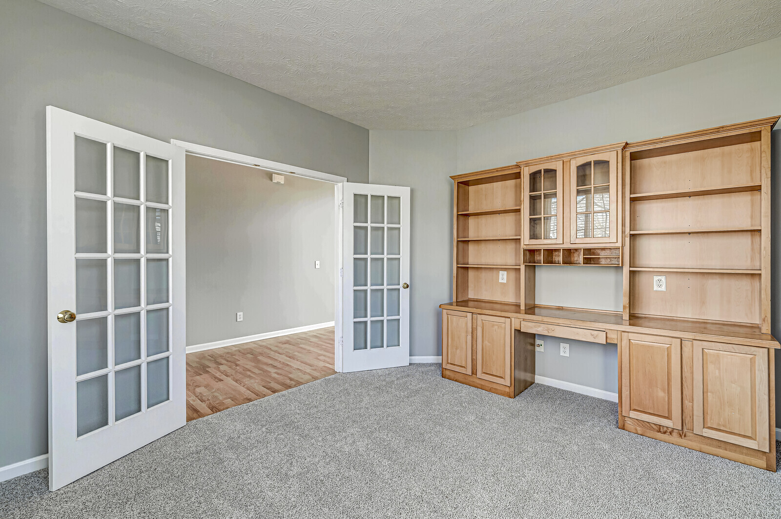 4045 Rowlett Place
