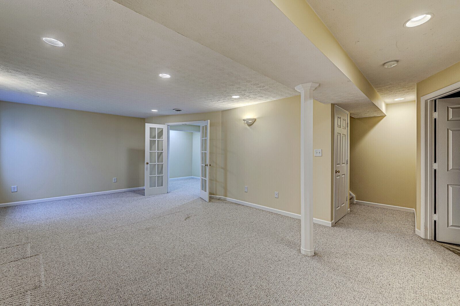4045 Rowlett Place