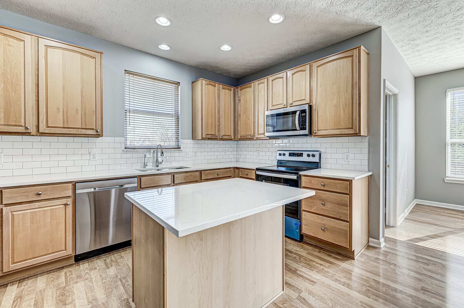 4045 Rowlett Place