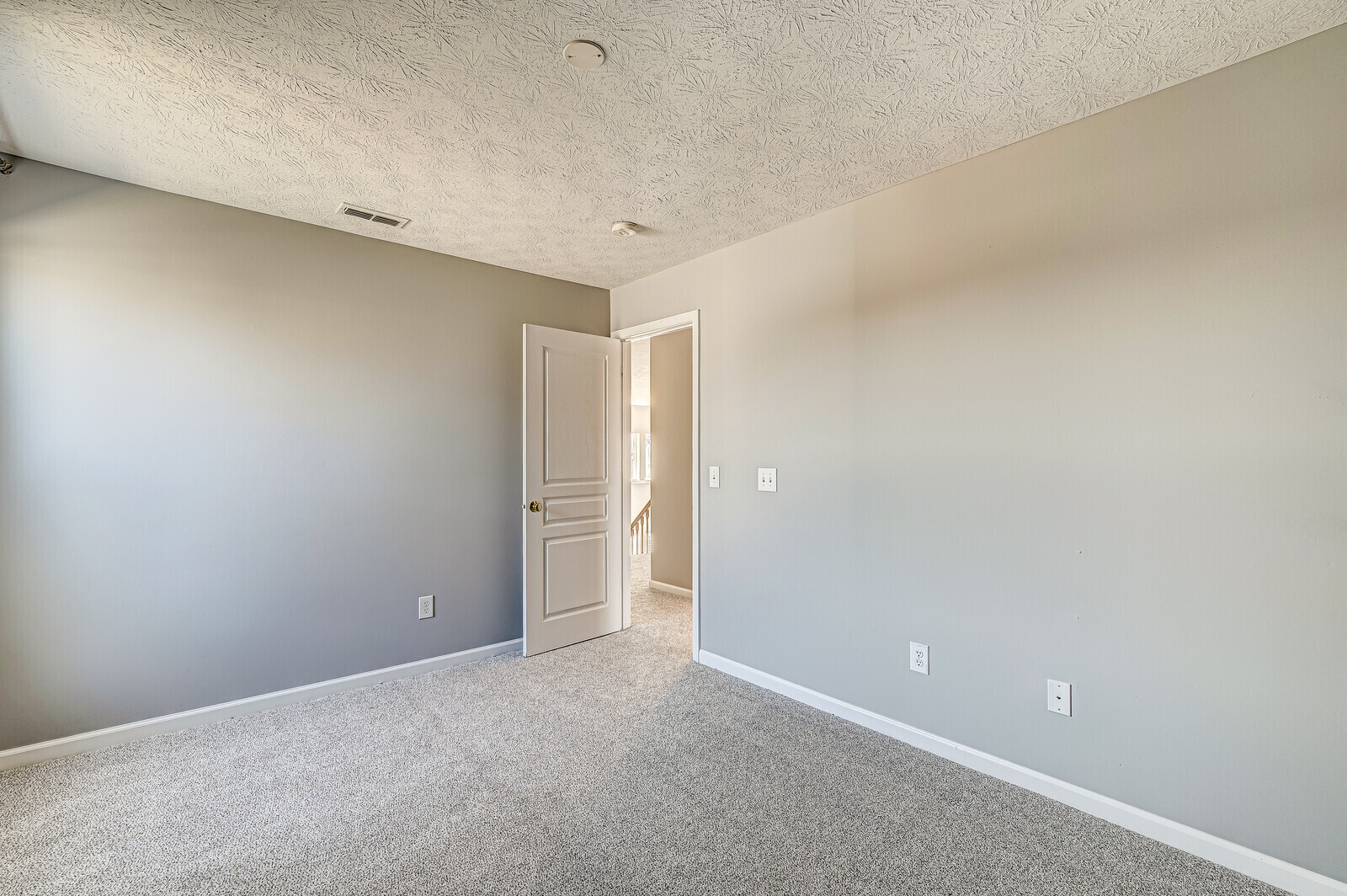 4045 Rowlett Place