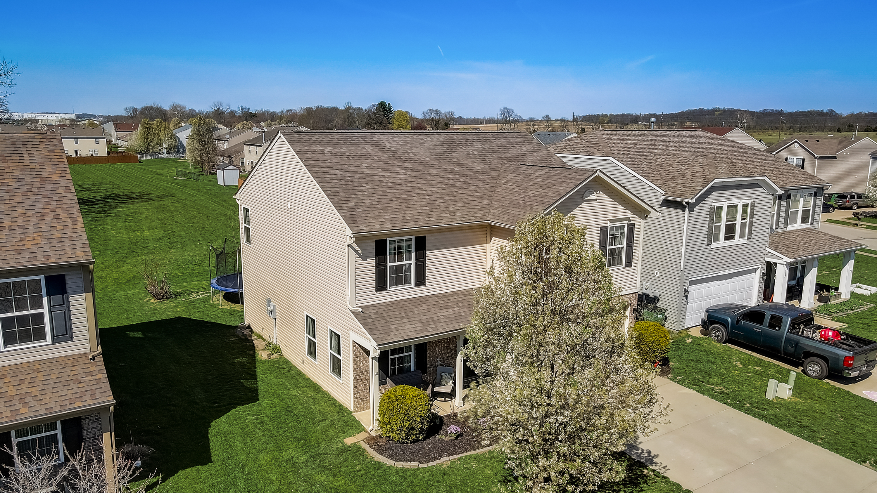 2932 W Longbranch Drive
