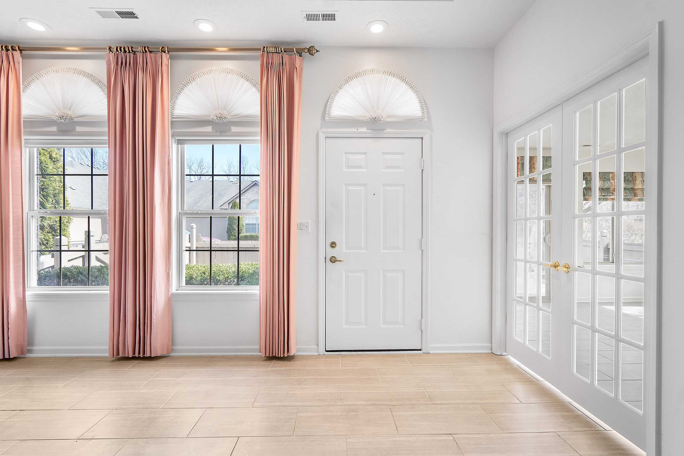 7467 Vineyard Drive
