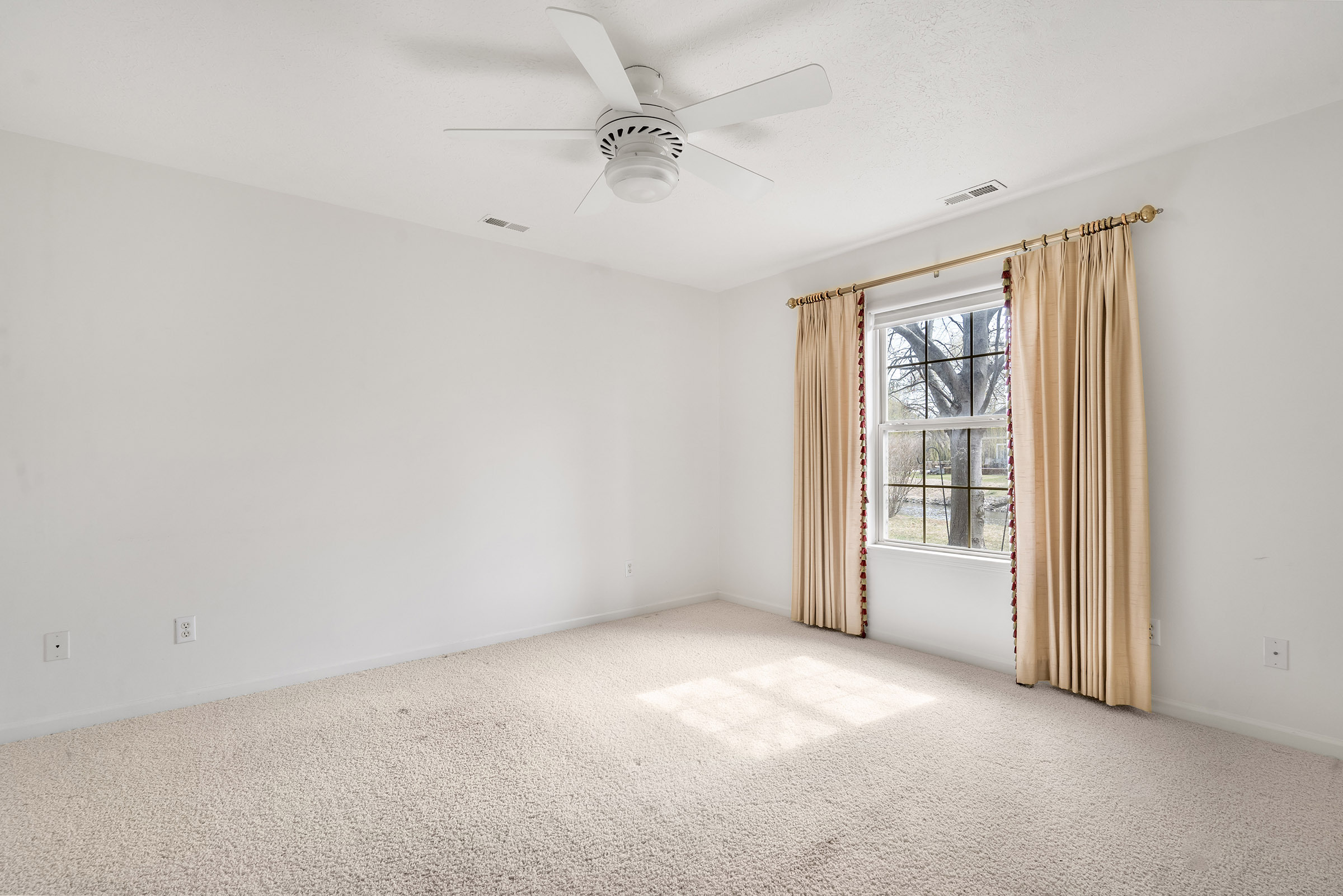 7467 Vineyard Drive