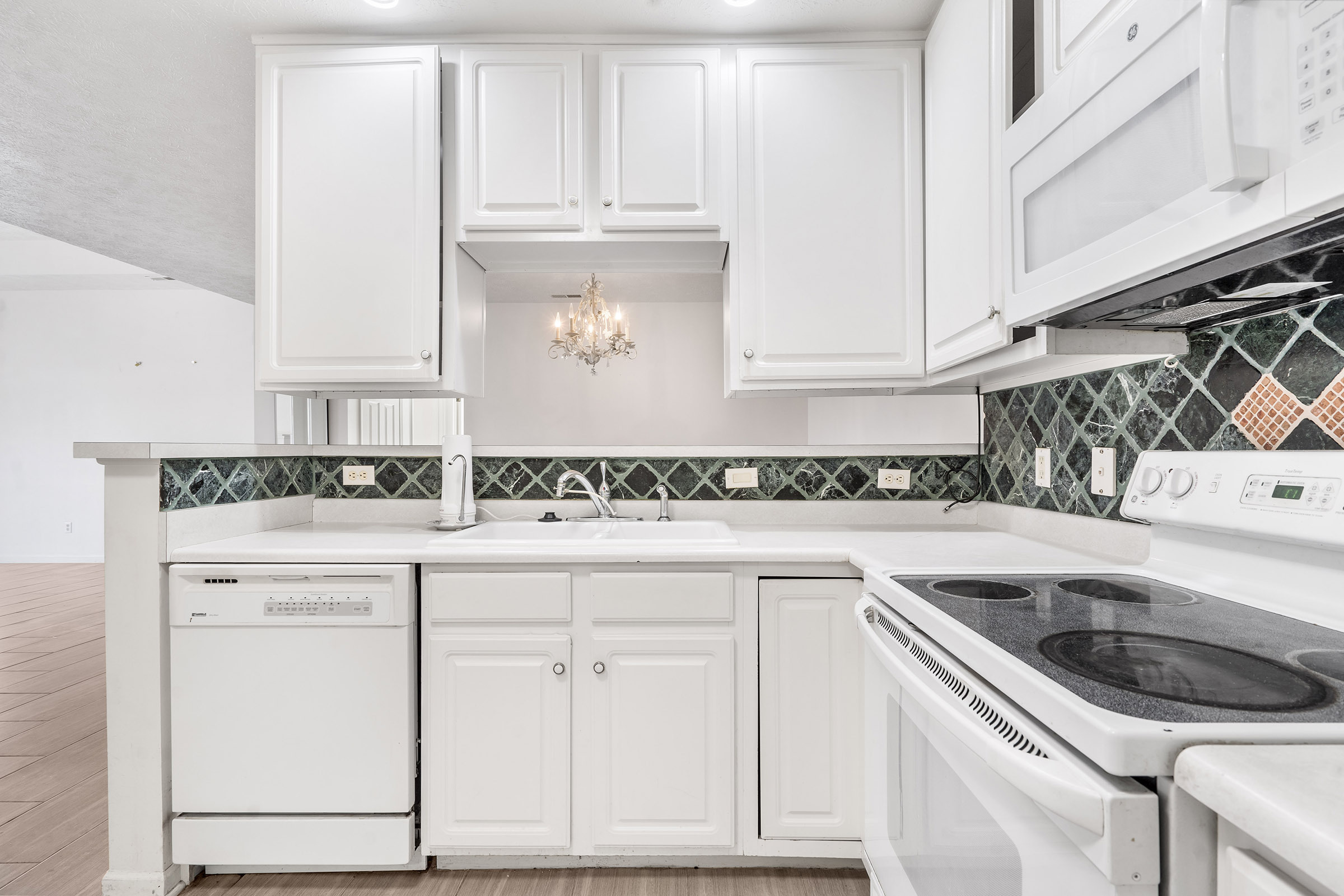 7467 Vineyard Drive