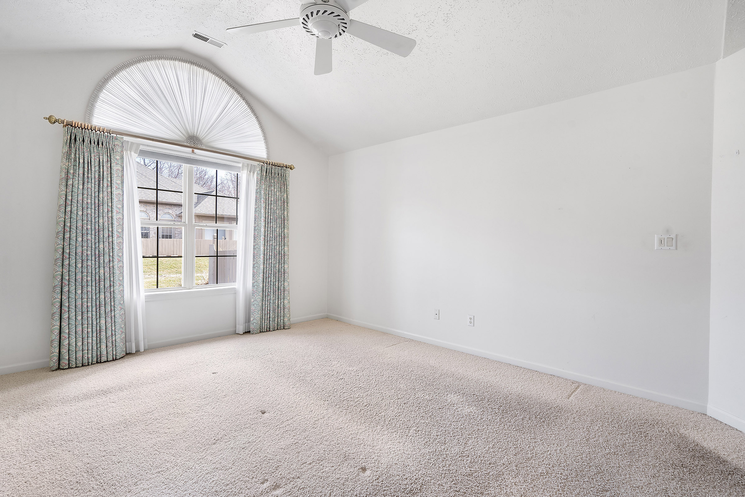 7467 Vineyard Drive