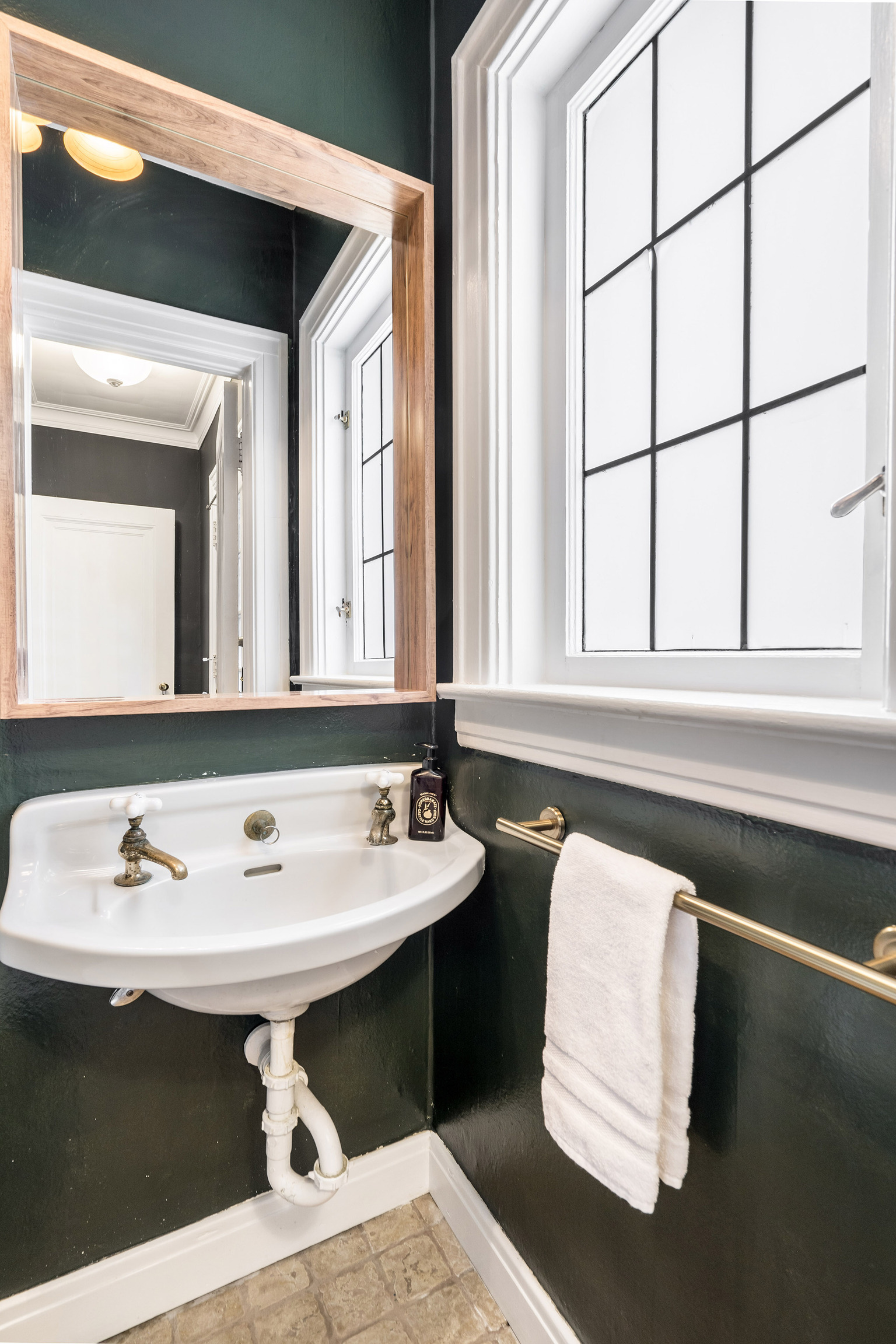28 E 55th Street