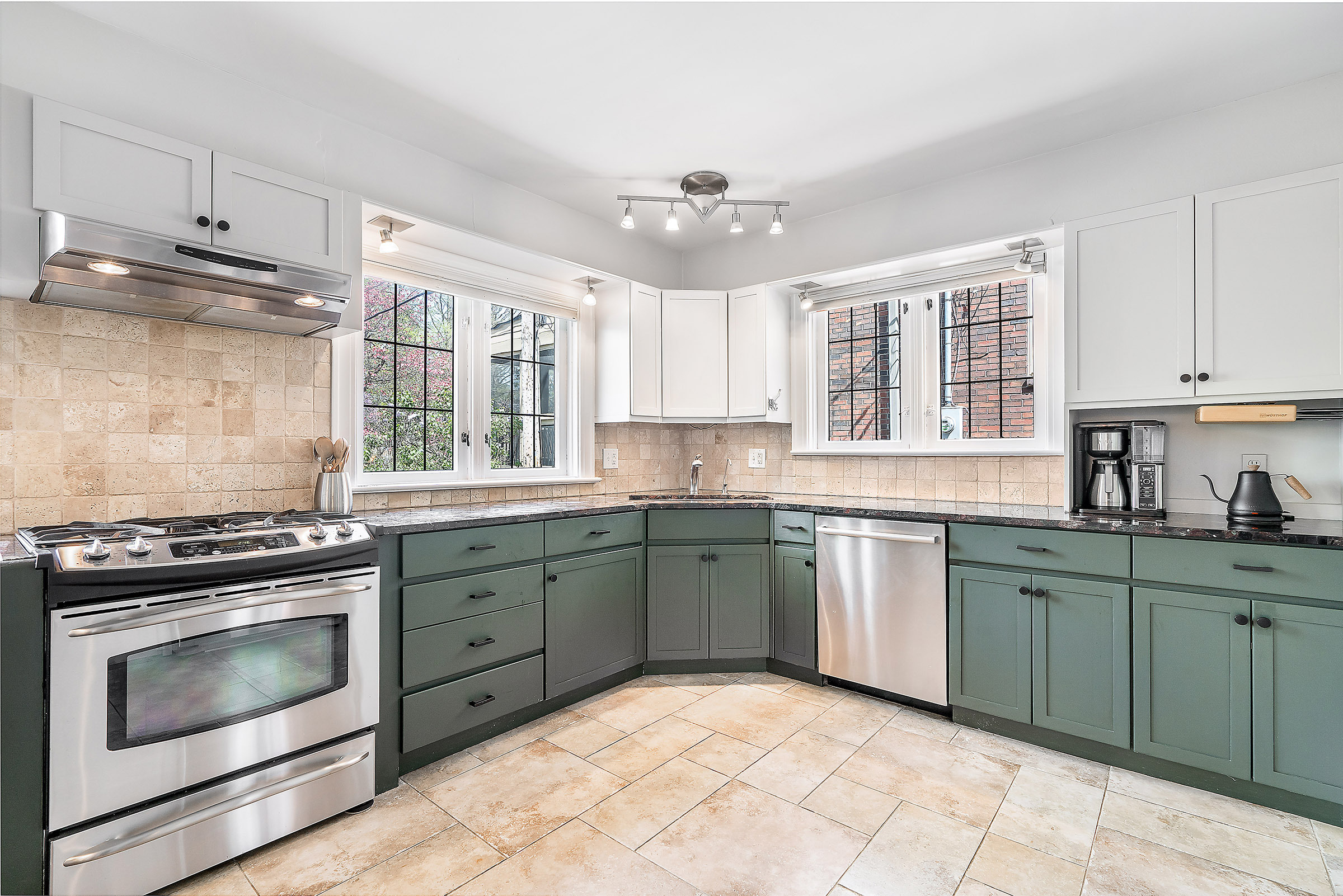 28 E 55th Street