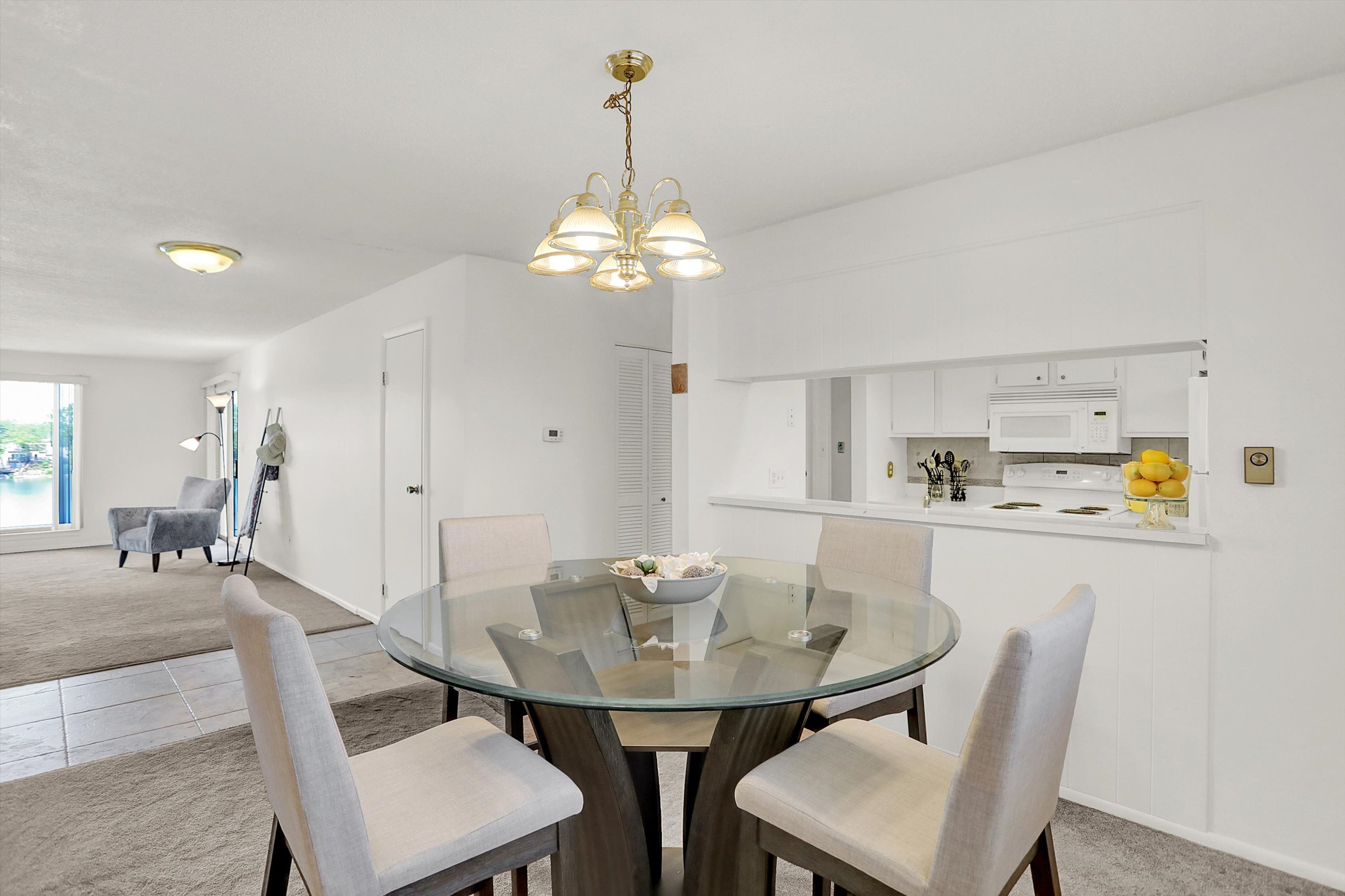 3016 Lake Shore Drive Unit: UNIT F