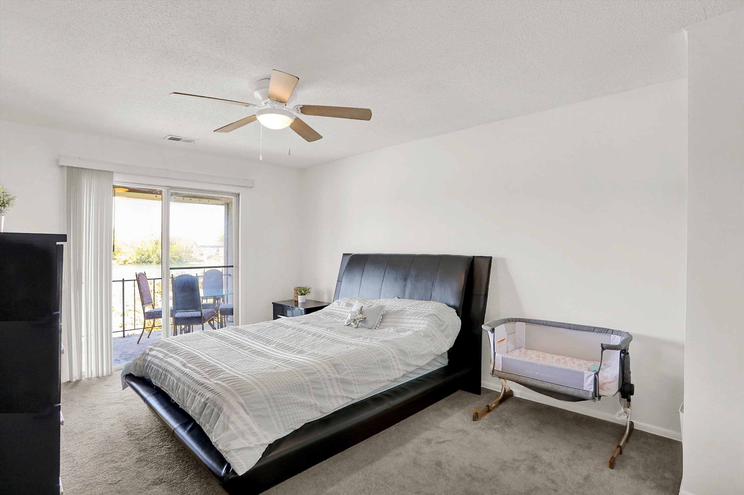 3016 Lake Shore Drive Unit: UNIT F