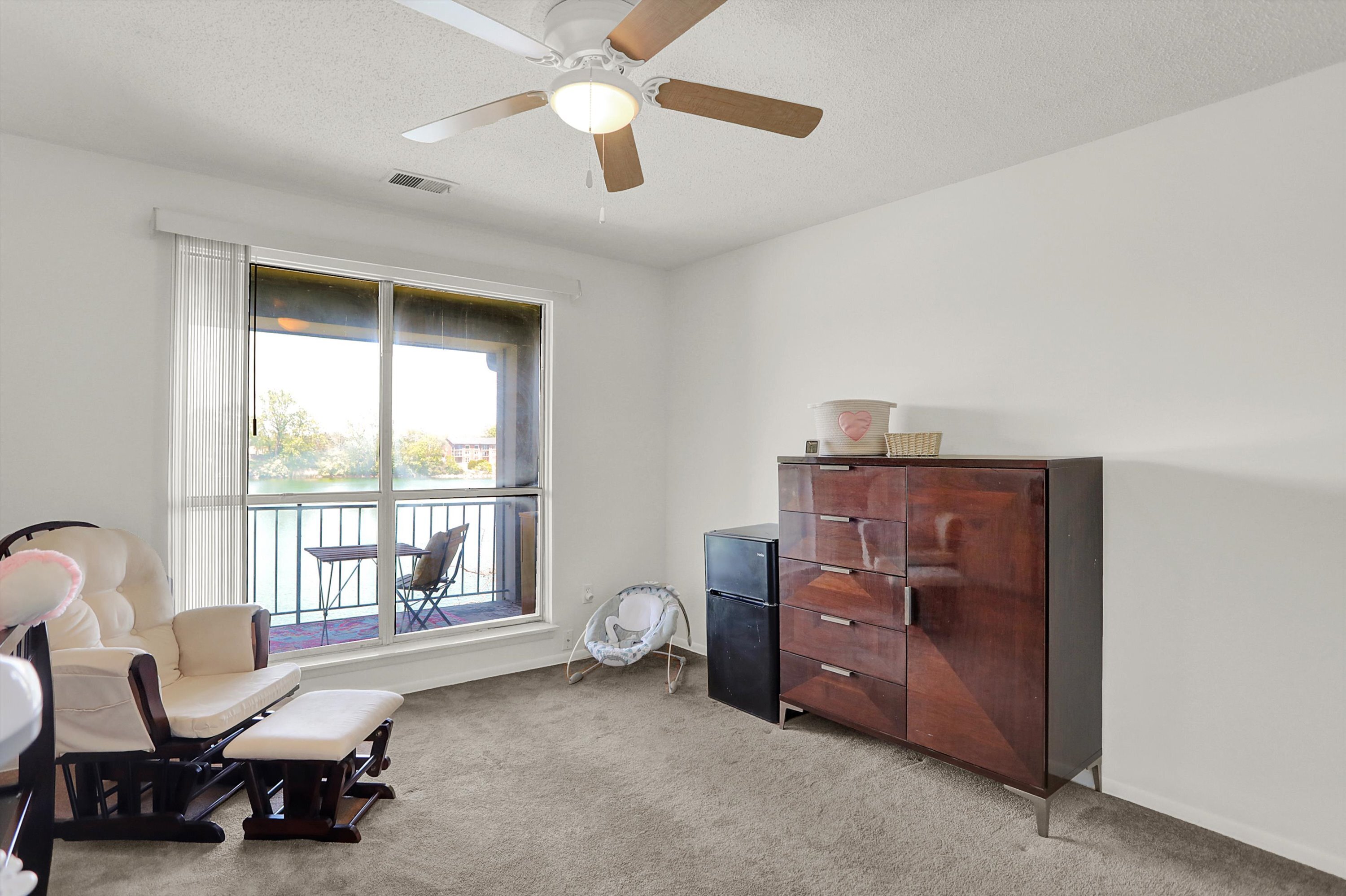 3016 Lake Shore Drive Unit: UNIT F