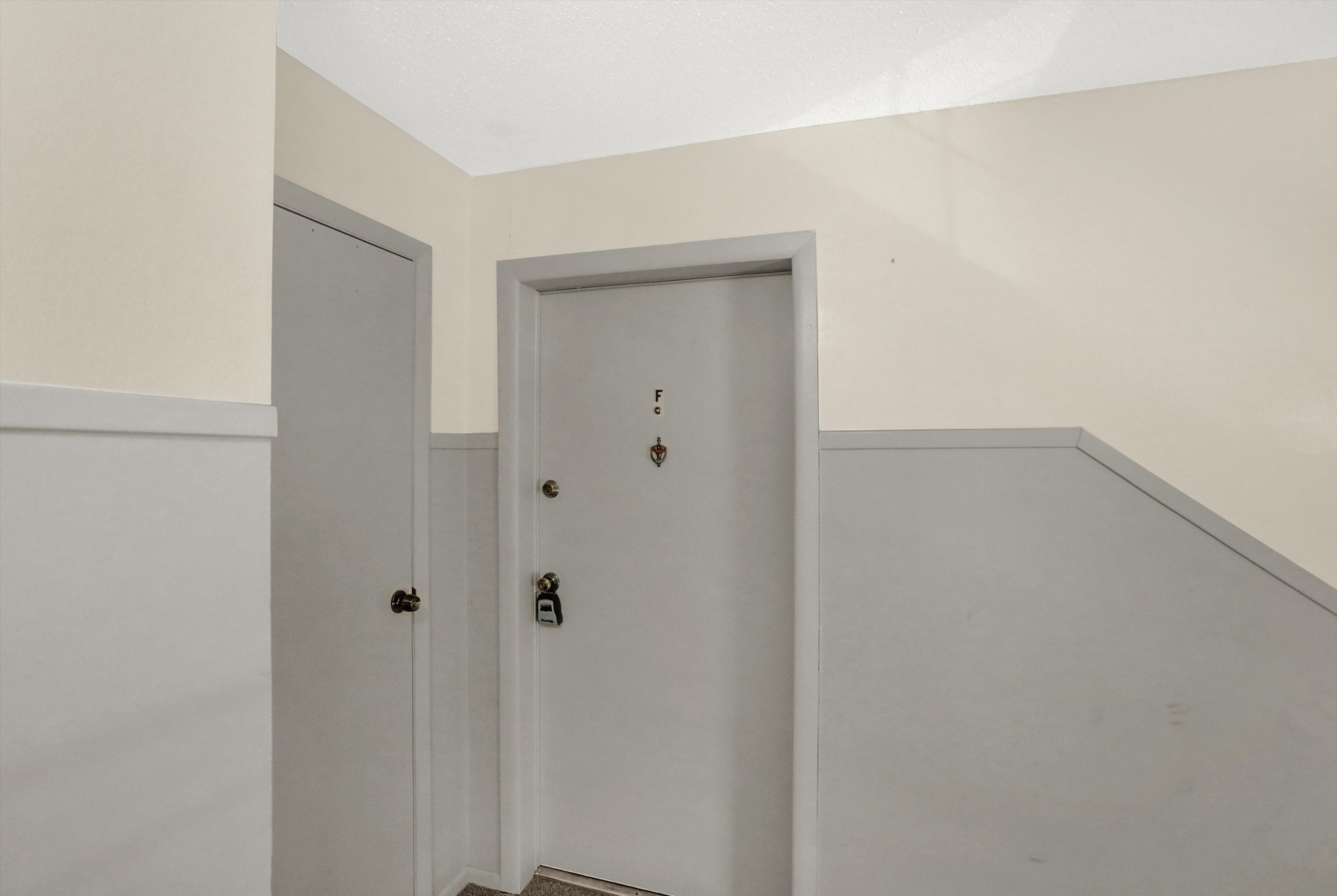 3016 Lake Shore Drive Unit: UNIT F