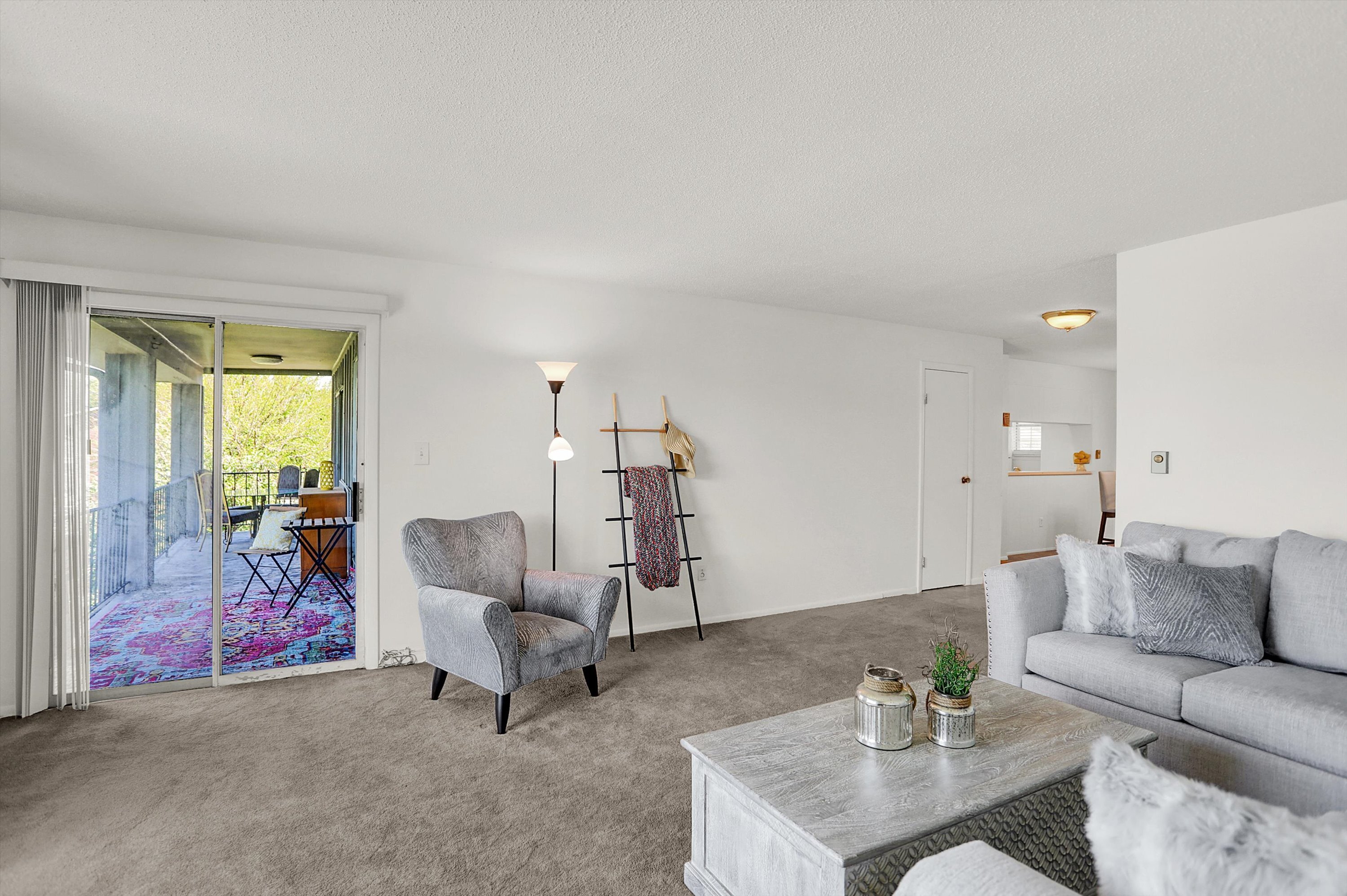 3016 Lake Shore Drive Unit: UNIT F