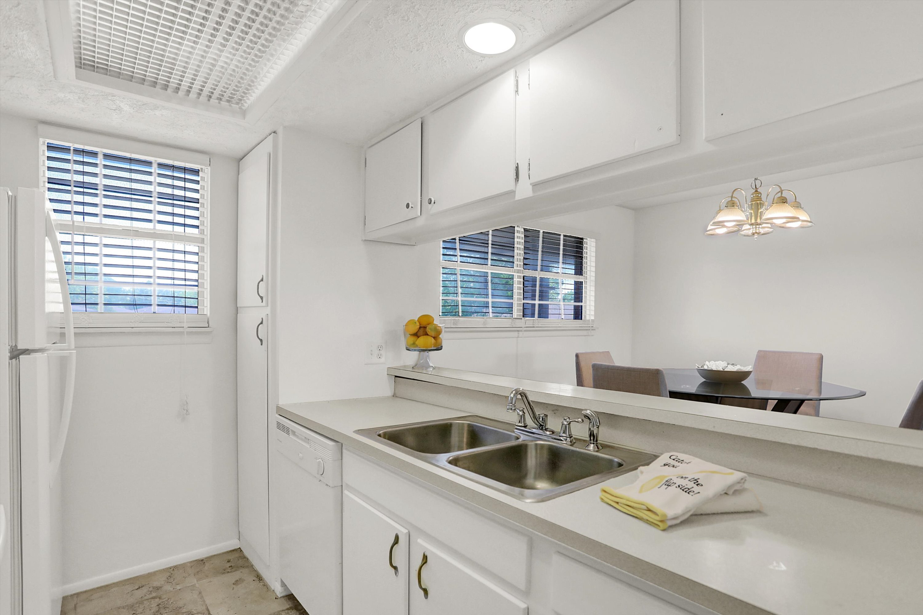 3016 Lake Shore Drive Unit: UNIT F