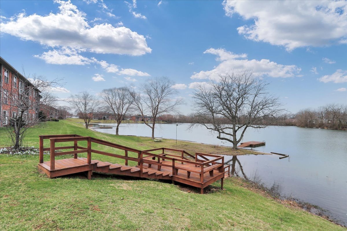 3016 Lake Shore Drive Unit: UNIT F