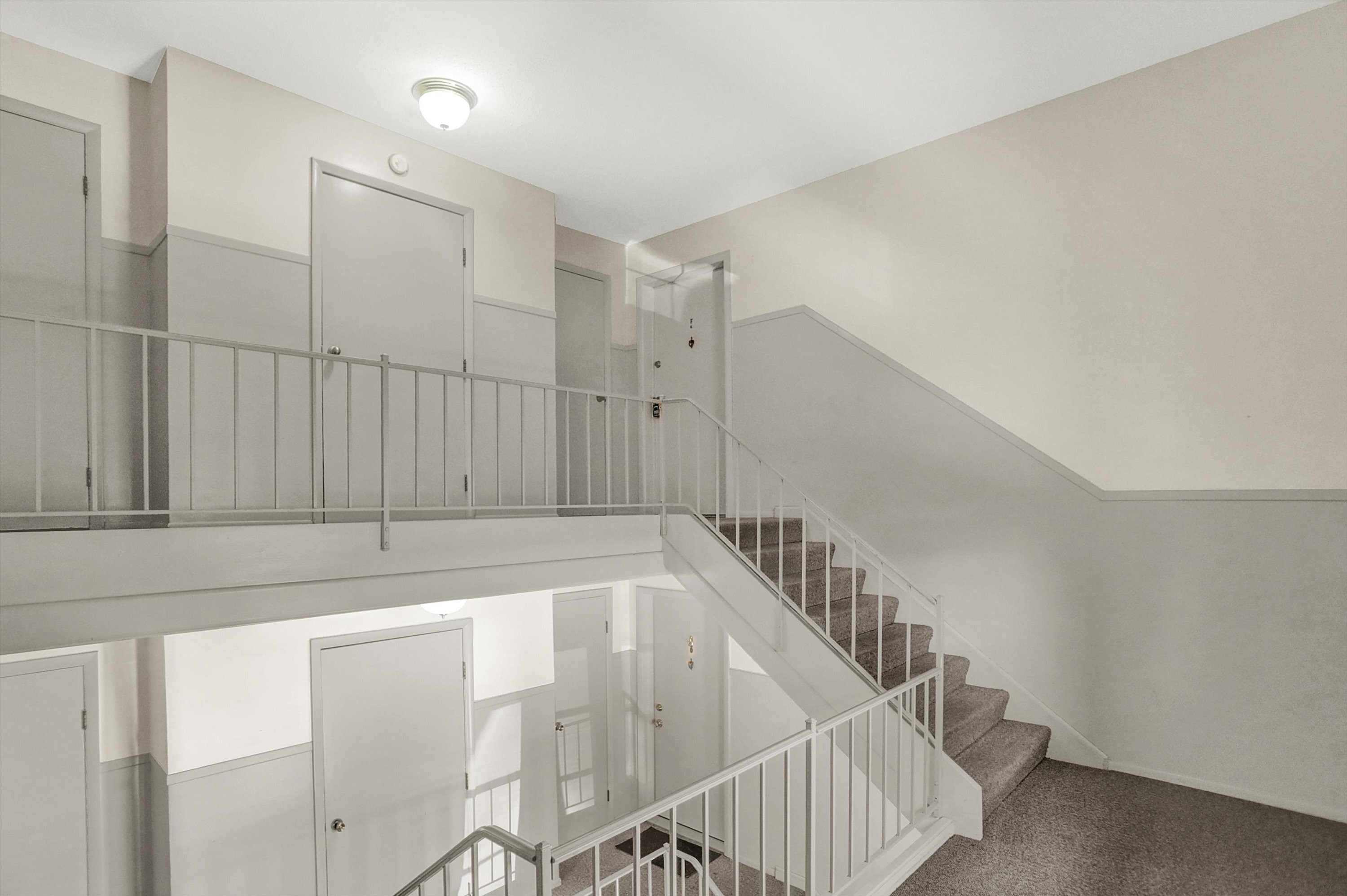3016 Lake Shore Drive Unit: UNIT F