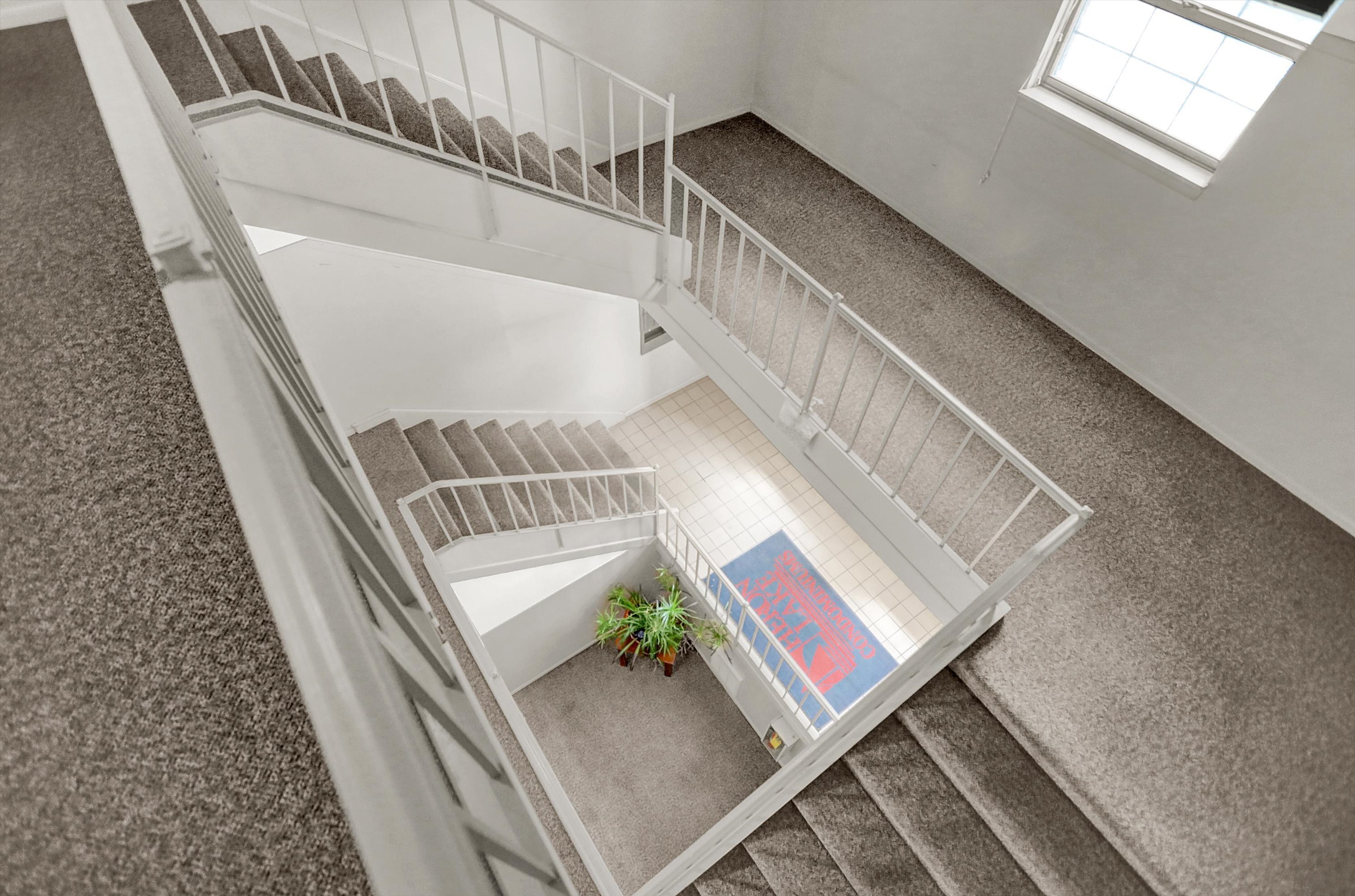 3016 Lake Shore Drive Unit: UNIT F